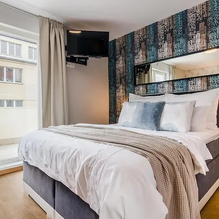 Air Conditioned Terrace Apartment Prague Exterior photo