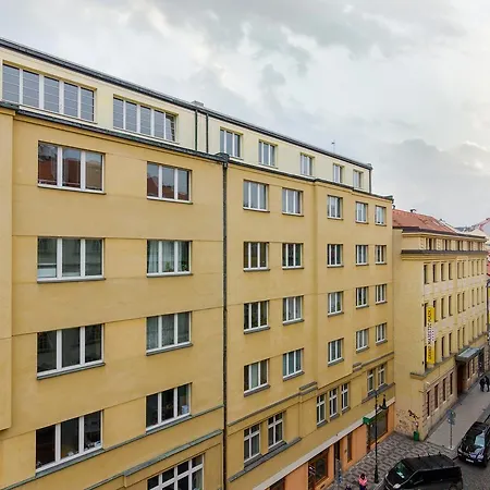 Air Conditioned Terrace Apartment Prague Exterior photo